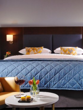 Khách sạn lãng mạn